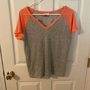 SO girls grey & coral t shirt size large GREAT CONDITION